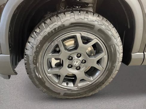 New 2025 Honda Pilot TrailSport image 14