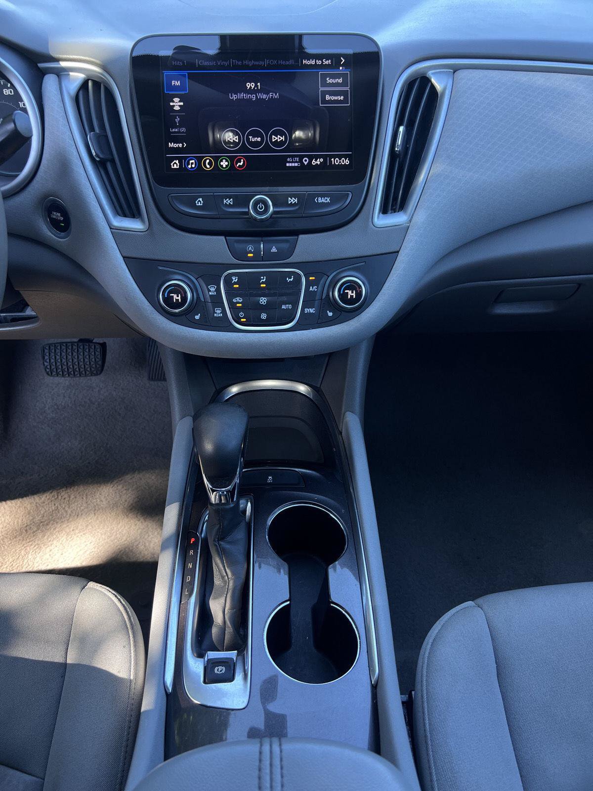 Used 2022 Chevrolet Malibu LT FWD image 19