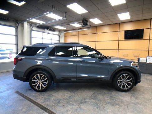 New 2026 Ford Explorer ST-Line image 8