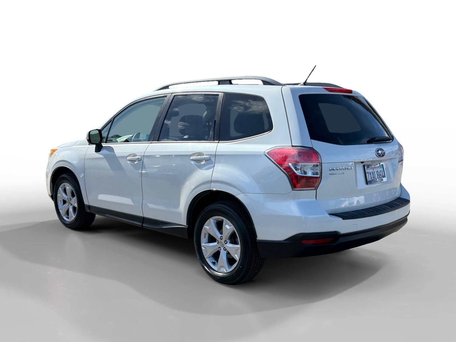 Used 2015 Subaru Forester 2.5i Premium w/ All-Weather Package AWD/4WD image 3