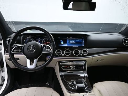 Used 2019 Mercedes-Benz E 300 image 15