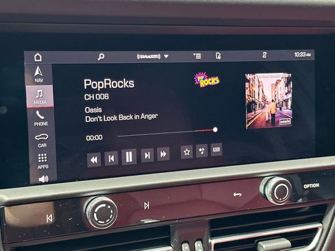 Used 2025 Porsche Macan image 23