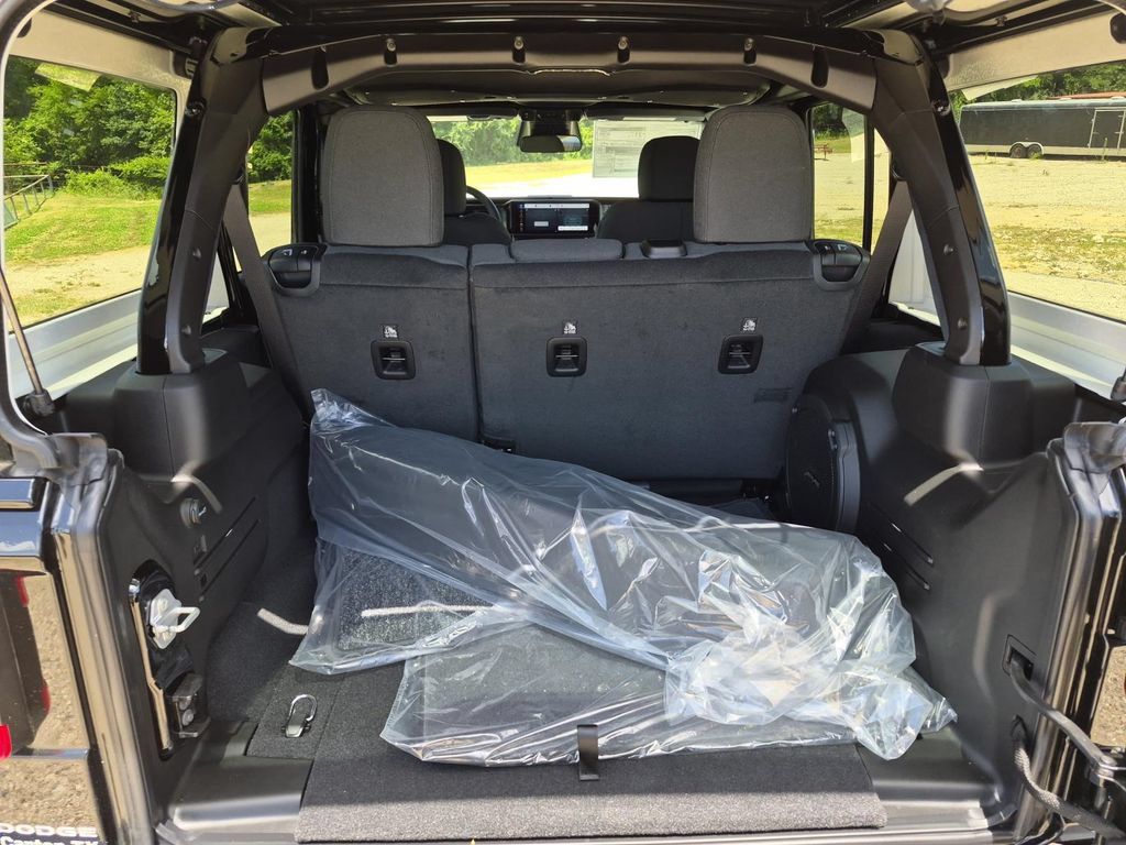 New 2026 Jeep Wrangler Unlimited Sport AWD/4WD image 9
