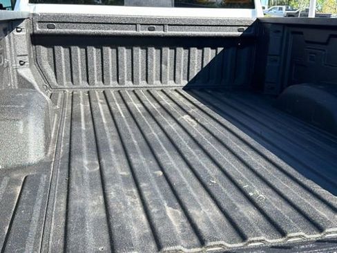 Used 2022 Chevrolet Silverado 2500 LT w/ Convenience Package image 14