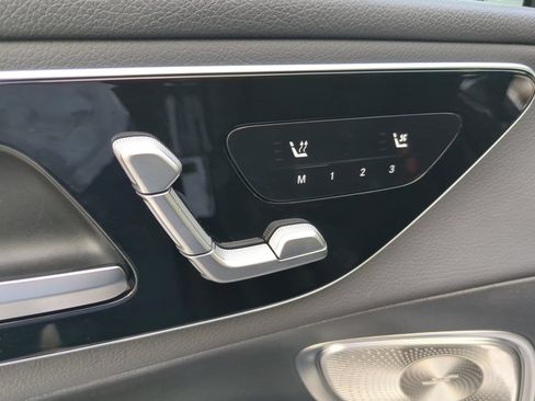 Used 2025 Mercedes-Benz GLC 300 image 57
