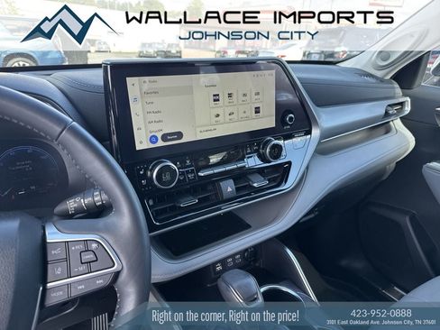 Used 2024 Toyota Highlander Platinum AWD/4WD image 23
