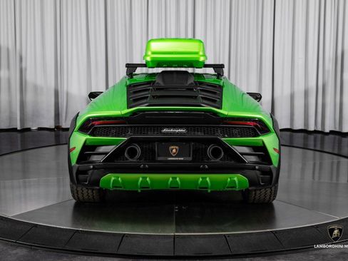 Used 2024 Lamborghini Huracan Sterrato image 20