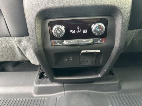 Used 2024 GMC Acadia AT4 image 30