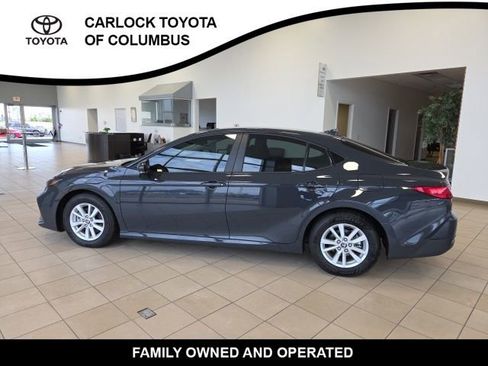 Used 2026 Toyota Camry LE image 9