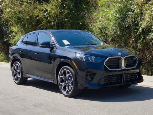 New 2026 BMW X2 M35i w/ Convenience Package image 2