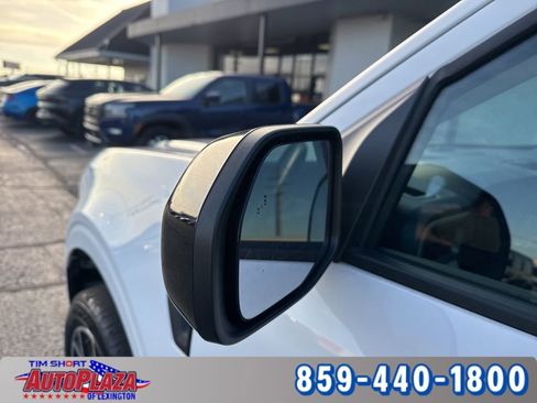Used 2025 Ford Maverick Lariat image 9
