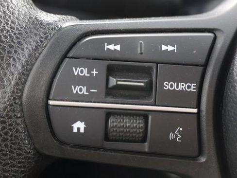 Used 2023 Honda HR-V LX image 11