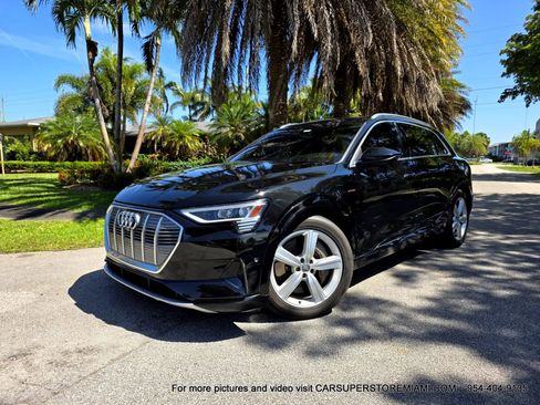 Used 2019 Audi e-tron Premium Plus AWD/4WD image 4