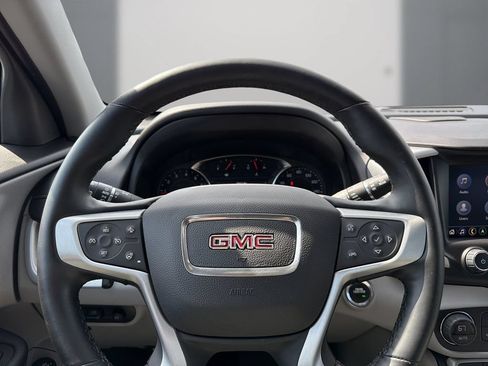 Used 2024 GMC Terrain SLT w/ Infotainment Package II FWD image 22