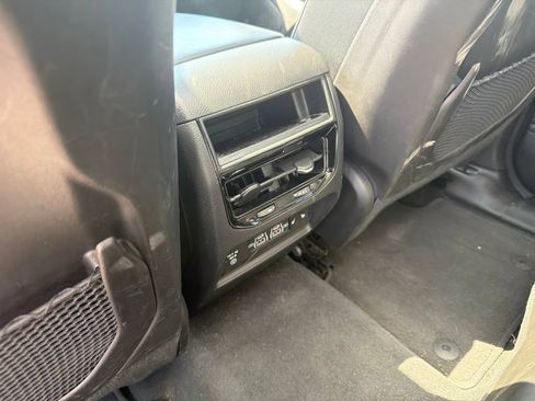 Used 2023 Jeep Grand Cherokee Limited AWD/4WD image 25