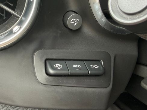 Used 2020 Chevrolet Camaro ZL1 RWD image 37