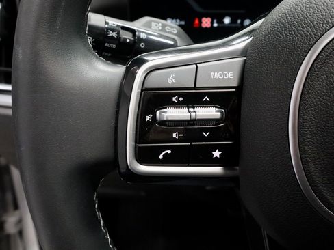 Used 2025 Kia Sorento SX image 29
