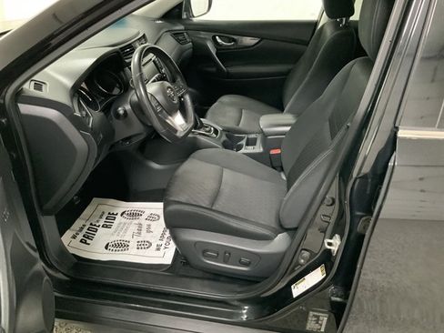 Used 2018 Nissan Rogue SV w/ Premium Package AWD/4WD image 15