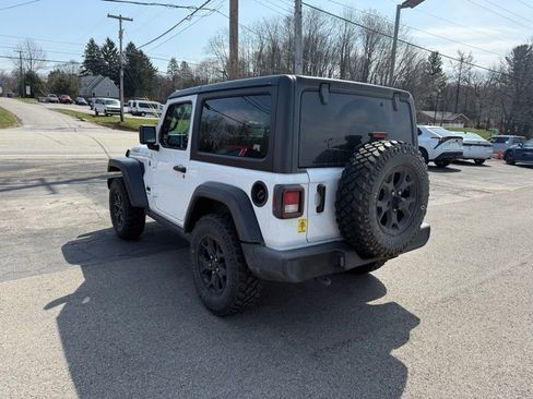 Used 2022 Jeep Wrangler Willys image 8
