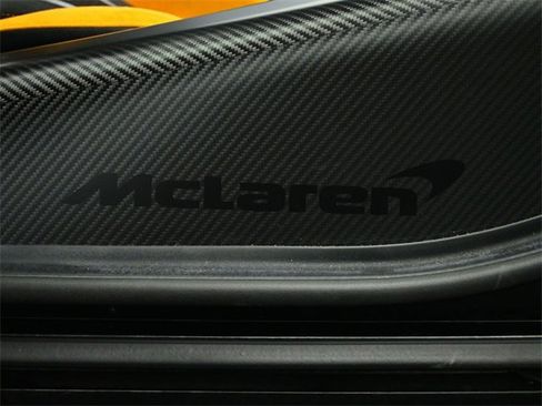 Used 2024 McLaren 750S Spider image 5