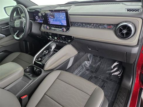 Used 2024 Chevrolet Colorado ZR2 w/ ZR2 Bison Edition image 17