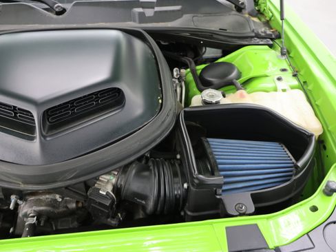 Used 2017 Dodge Challenger R/T Scat Pack w/ Dynamics Package RWD image 16