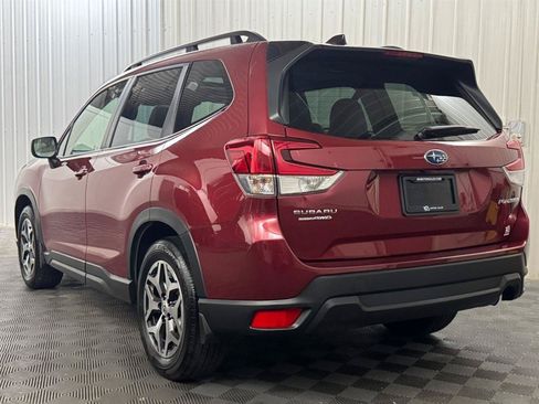 Used 2024 Subaru Forester Premium AWD/4WD image 3