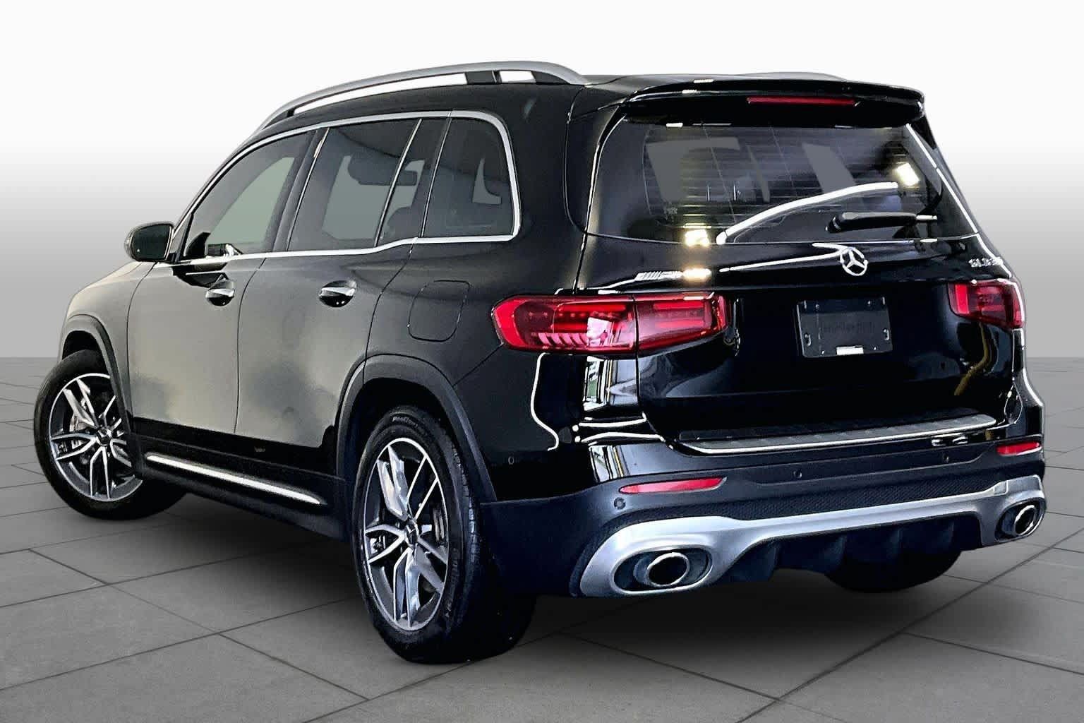 Certified 2025 Mercedes-Benz GLB 35 AMG 4MATIC image 12