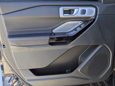 Used 2024 Ford Explorer ST w/ Equipment Group 401A image 11