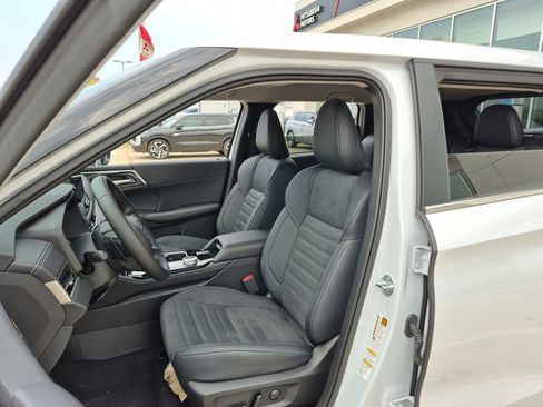 New 2026 Mitsubishi Outlander SE image 73