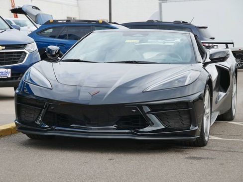 Used 2024 Chevrolet Corvette Stingray w/ Z51 Performance Package image 3