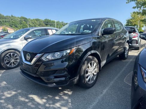 Used 2020 Nissan Rogue Sport S w/ Appearance Package AWD/4WD image 3