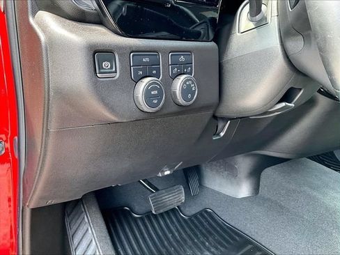 Used 2025 Chevrolet Silverado 1500 LT AWD/4WD image 30