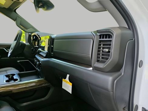 New 2026 Chevrolet Silverado 2500 LT w/ Trail Boss Package AWD/4WD image 12