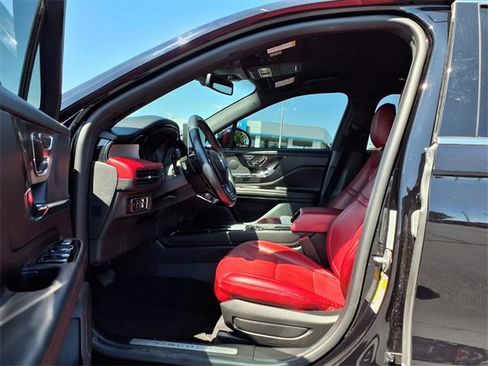 Used 2023 Lincoln Corsair Reserve image 22