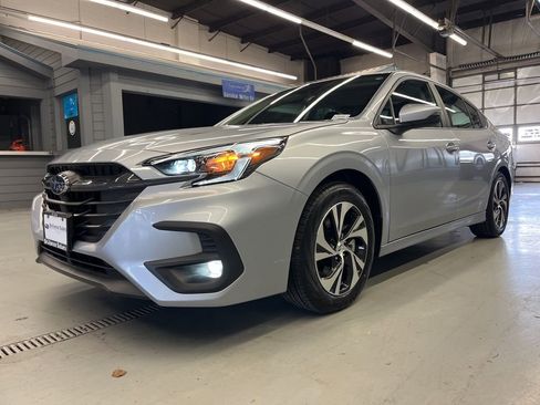 Certified 2025 Subaru Legacy Premium AWD/4WD image 6