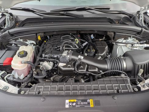 Used 2023 Jeep Grand Cherokee L Laredo image 25