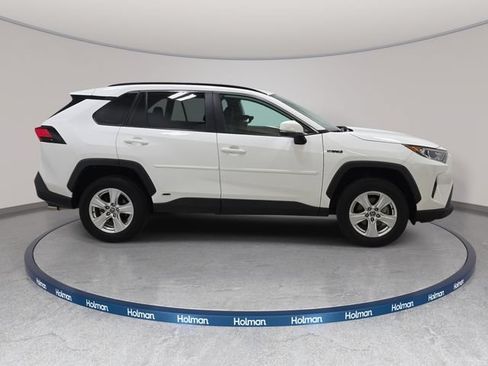 Certified 2021 Toyota RAV4 XLE w/ XLE Grade Weather Package AWD/4WD image 4