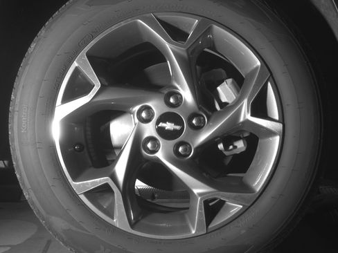 Used 2025 Chevrolet Trax LT w/ LT Convenience Package image 13