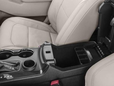 Used 2017 Ford Explorer Limited image 15