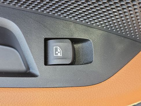 Used 2023 BMW i4 eDrive35 w/ Parking Assistance Package RWD image 17