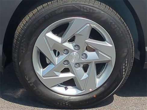 New 2026 Hyundai Kona SE image 16