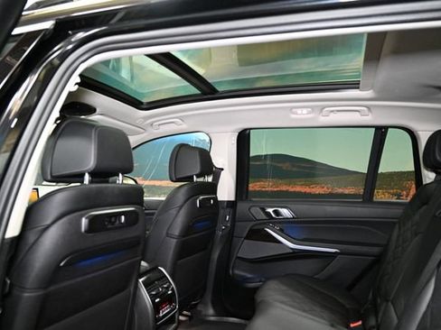 Used 2024 BMW X7 xDrive40i w/ Premium Package AWD/4WD image 53