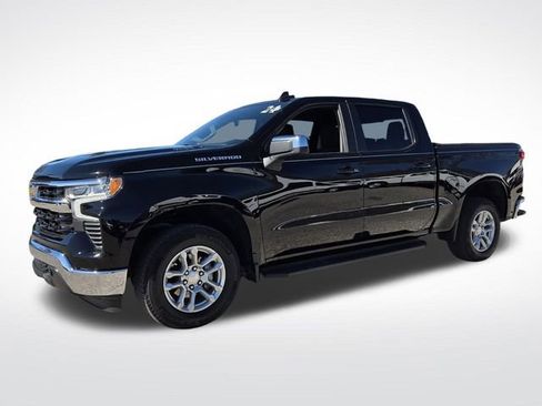 Used 2024 Chevrolet Silverado 1500 LT w/ Convenience Package II image 5