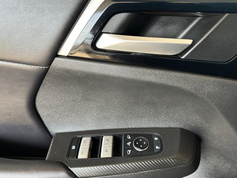 Used 2024 Mitsubishi Outlander SE image 12