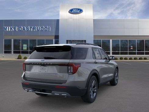 New 2026 Ford Explorer Active w/ Active Comfort Package AWD/4WD image 8