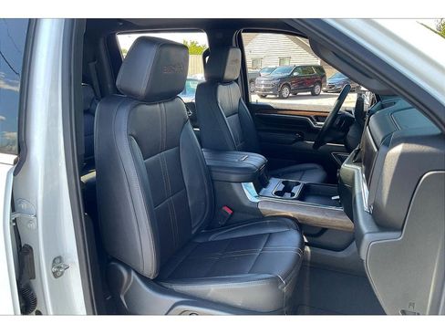 Used 2024 Chevrolet Silverado 3500 High Country w/ High Country Premium Package image 7