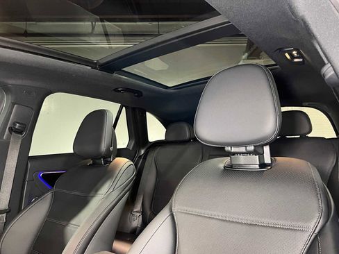 New 2025 Mercedes-Benz GLC 300 4MATIC image 21