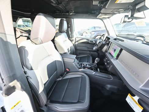 New 2025 Ford Bronco Outer Banks image 19
