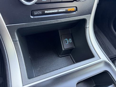 Used 2024 Ford Edge SE image 25